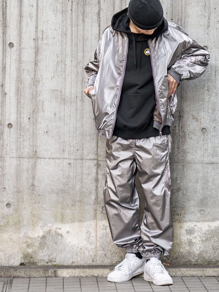 スタイリッシュシンプル doublet CHAOS EMBROIDERY TRACK PANTS