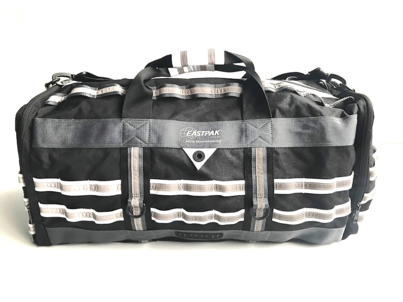 多様な EASTPAK 仕上げよ ボストンバッグ Mountaineering White 旅行かばん・小分けバッグ