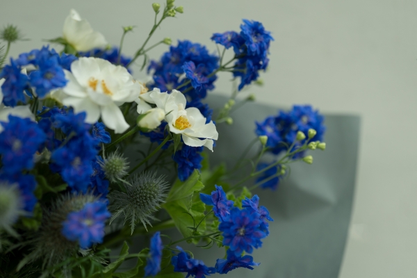 花便 Vol 27 白と青のブーケ H A N A G R A Flower Shop Atelier