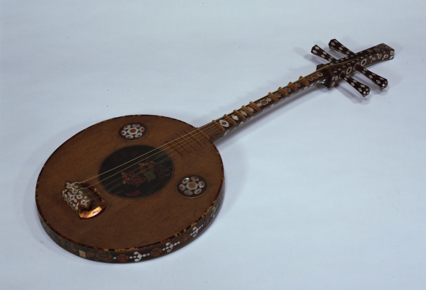 Mad about Instruments: The Reproduction of Shosoin Treasures Mad about Instruments: The Reproduction of Shosoin Treasures