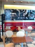 T-4 Cafe 店内