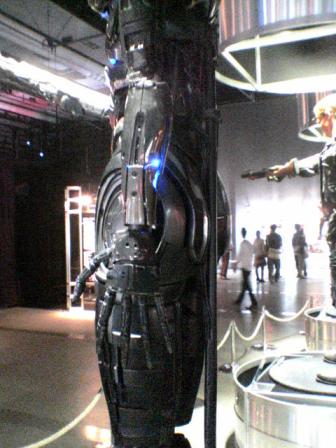 T-X ターミネーター3 手・腰