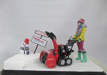 みのり、除雪中です。 ・・・ホンダ小型除雪機HSS1170n(JX