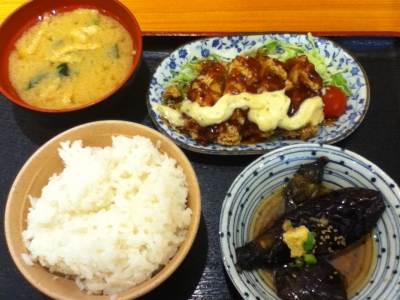 アラカルトww 合計 710円