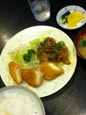 洋食日替り定食(ハムカツと生姜焼き) 850円