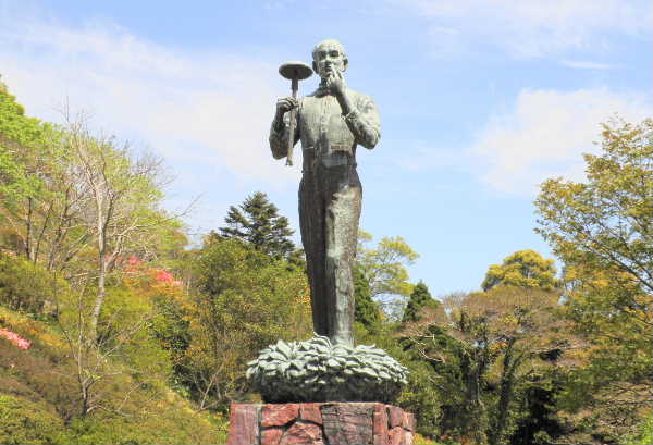 銅像