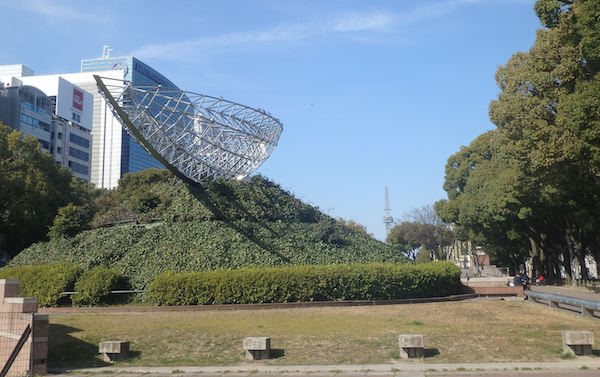 モニュメント