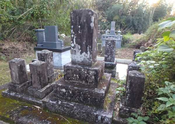 お墓