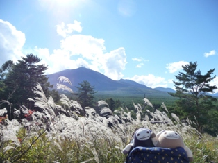 浅間山をバックに なまけ秋の風景