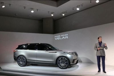 VELAR 1.jpg