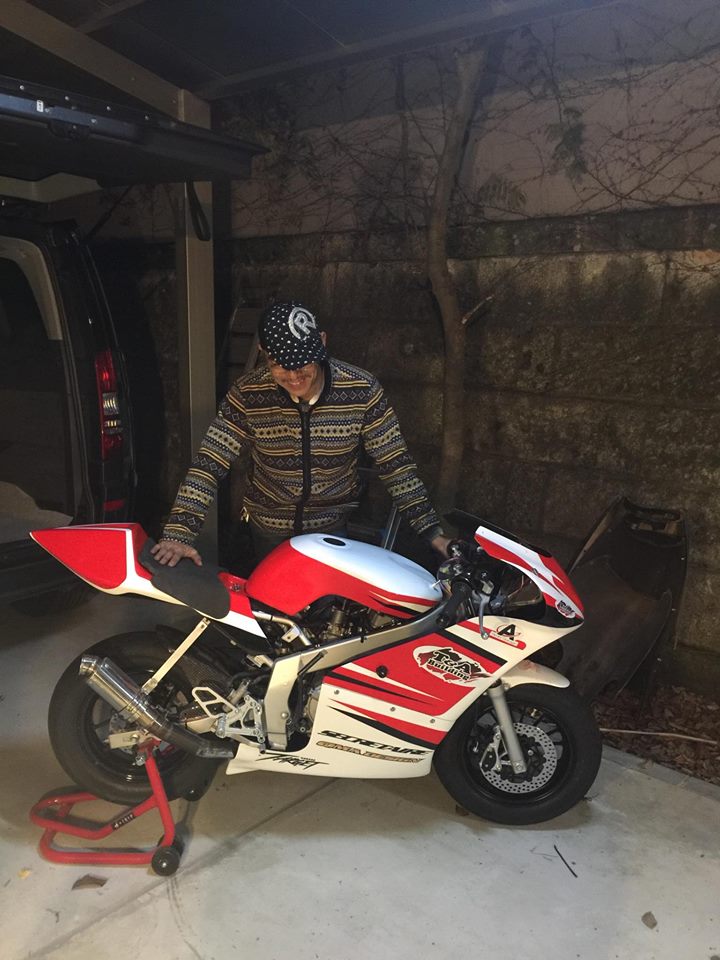新作オートバイ(NSF100、赤白黒) | カスタムペイント QMA 新作オートバイ(NSF100、赤白黒) | カスタムペイント QMA