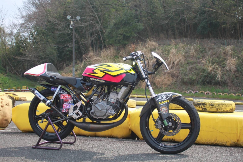 新作オートバイ（蛍光イエロー黄色、キャンディー桃ピンク、NS50R 