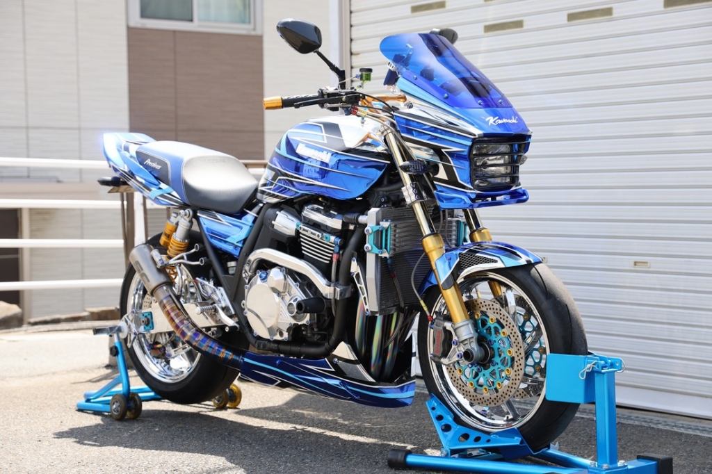 新作オートバイ（ZRX1200DAEG、メッキベース、カスタムペイント