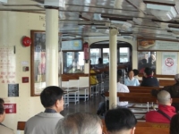 スターフェリーの艦内