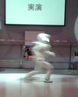 駆け抜けるASIMO