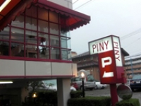 パン屋さんにレストランが併設されています