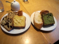 パンは食べ放題