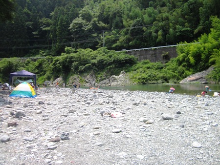 穴吹川へ