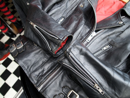 希少サイズ！70's Real Leathers Black Lightning Type (32) VJK-60