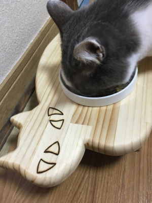 13.CATS.WORKSオリジナルネコ型フードテーブルミニサイズ