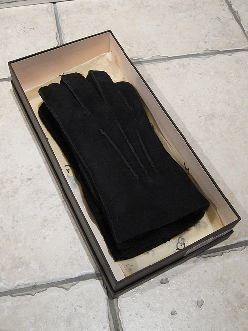 UGG AUSTRALIA グローブ 3.jpg
