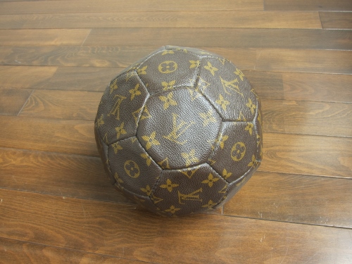 Louis Vuitton ルイヴィトン 98年フランス大会 サッカーボール 2.jpg