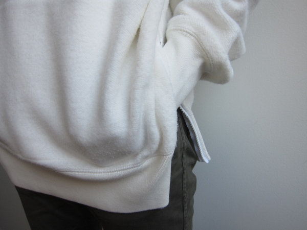 ONES STROKE ワンズストローク MocoLoose turtleneck Sweater white 4.jpg