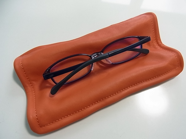 FLEX LEATHER TRAY メガネ.jpg