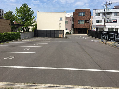 deelight 駐車場1.jpg