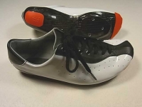 cycle shoes/side vew