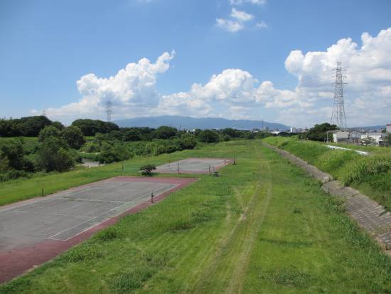 猪名川橋から六甲山