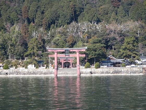 2014-01-24_1214_白鬚神社・沖の鳥居と奥の拝殿_IMG_1005_s.JPG