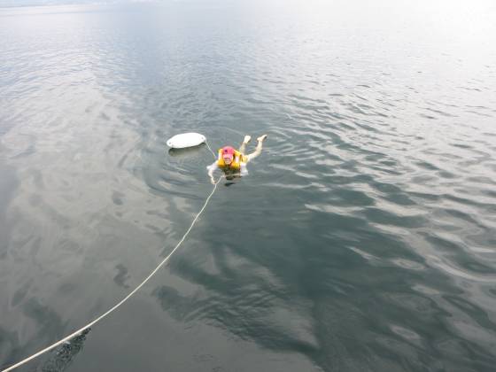 2014-07-18_1402_スターンにフェンダーを流して水遊び_IMG_6605_s.JPG