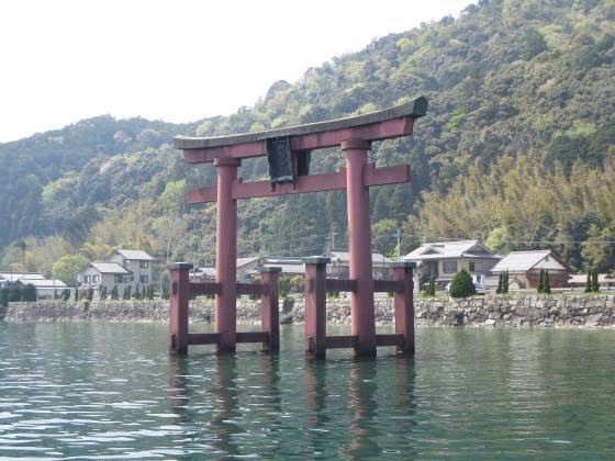 2015-04-27_1342_白鬚神社沖の鳥居通過_IMG_3035_s.JPG