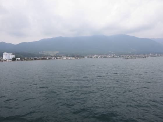 2015-10-09_1033_出港直後の比良の山並み_IMG_5678_s.JPG