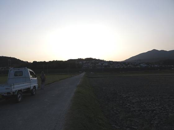 2015-10-23_1636_山の端に日が落ちた_IMG_6025_s.JPG