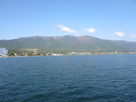 2015-10-23_1024_出港直後の比良の山並み_IMG_5973_s.JPG