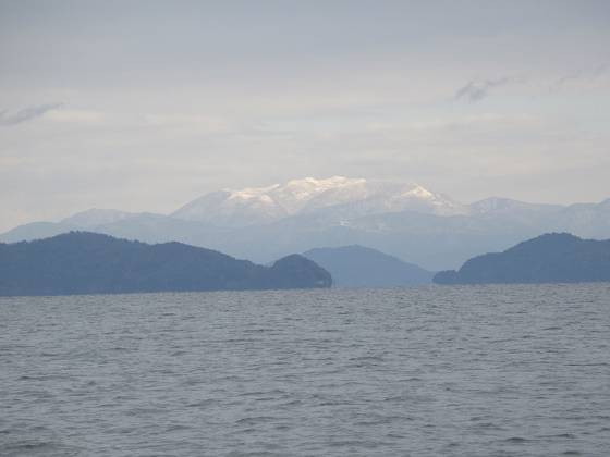 2015-152-18_1037_雪で白くなった霊仙山ズーム一杯_IMG_0188_s.JPG