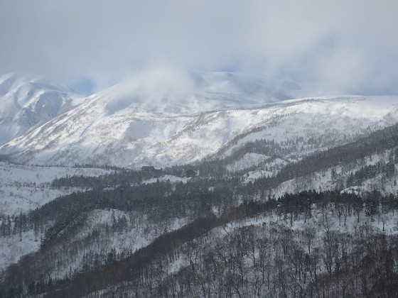 2020-02-02_1447_栂の森ゲレンデ最上部から見た白馬乗鞍岳と天狗原_IMG_2274_s.JPG