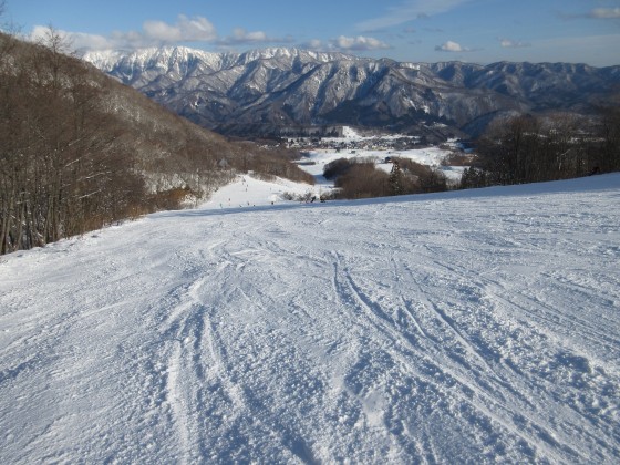 2020-02-02_1505_ハンの木ゲレンデ昼間部下から_IMG_2276_s.JPG
