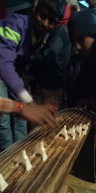 Children played Qo_to