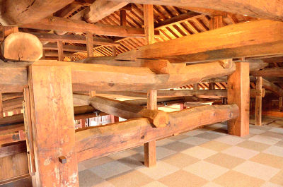 木蝋資料館＿上芳我邸の３階の洋小屋組の画像