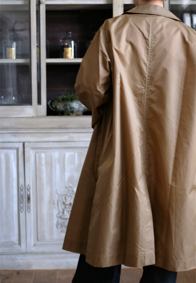 ソフィードールナイロンコート