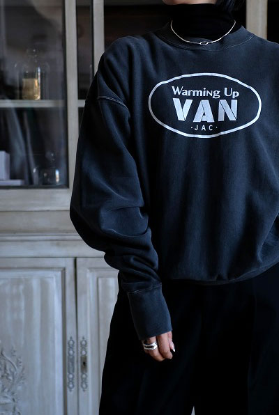 VAN Warming－up Crew Neck | INSCRIRE