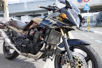 GPZ900R