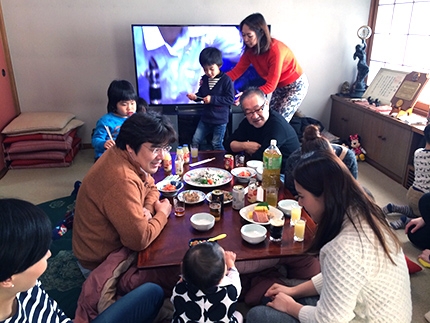 毎年恒例の院長のお宅で新年会