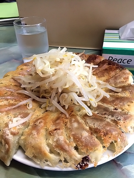 本場で楽しむ浜松餃子