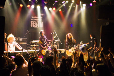 0625-soc2.jpg