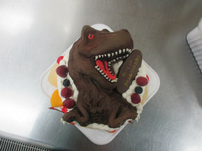 恐竜立体ケーキ はりまやblog 似顔絵ケーキ イラストケーキ 立体ケーキなど