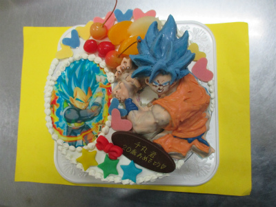 ドラゴンボール立体ケーキと写真ケーキ はりまやblog 似顔絵ケーキ イラストケーキ 立体ケーキなど